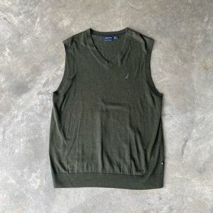 Nautica Men's V-Neck Sweater Vest in Dark Green